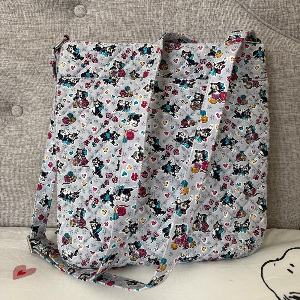 Vera Bradley NWT Figaro cat Disney Triple Zip Hipster
Crossbody - Picture 7 of 13